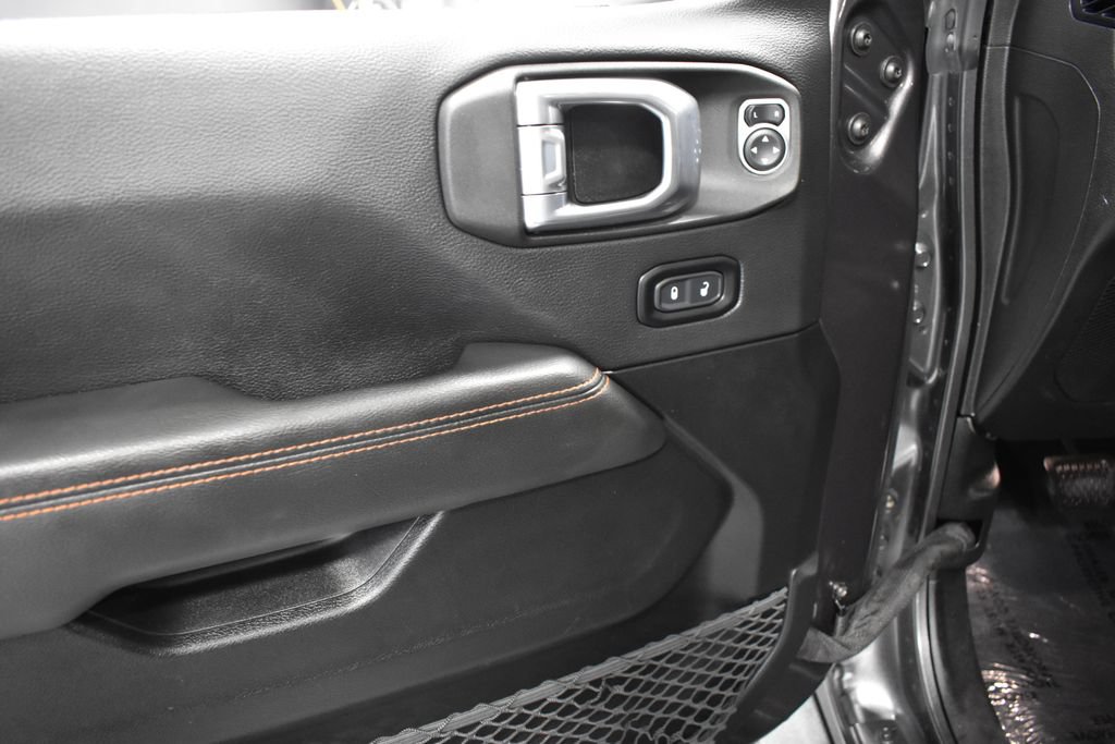 Used 2021 Jeep Gladiator Mojave AWD/4WD image 15