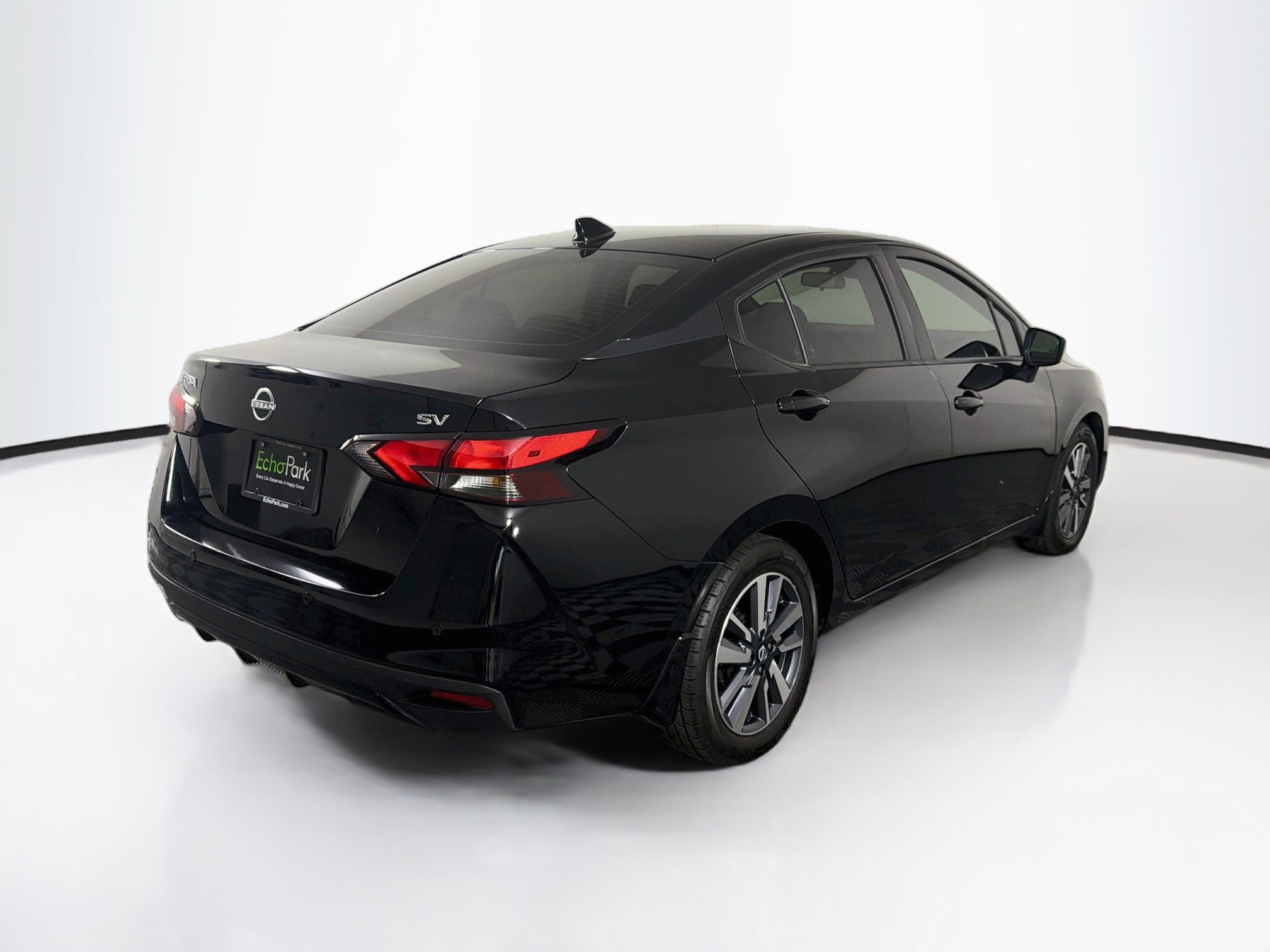 Used 2024 Nissan Versa SV w/ Trunk Package FWD image 9