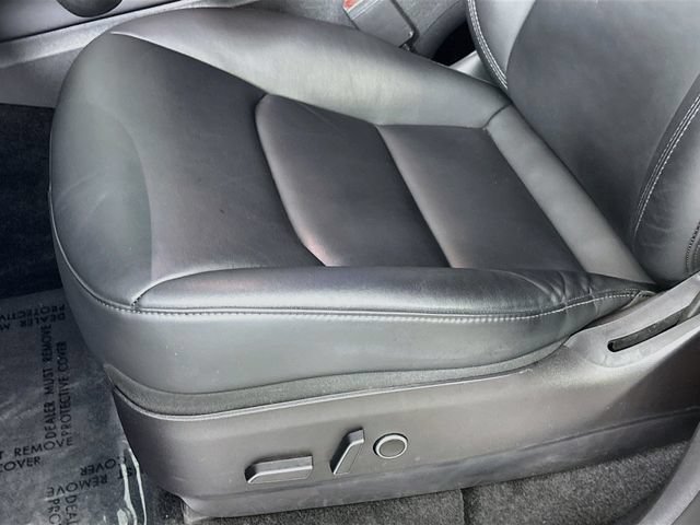 Used 2022 Tesla Model Y Long Range AWD/4WD image 17