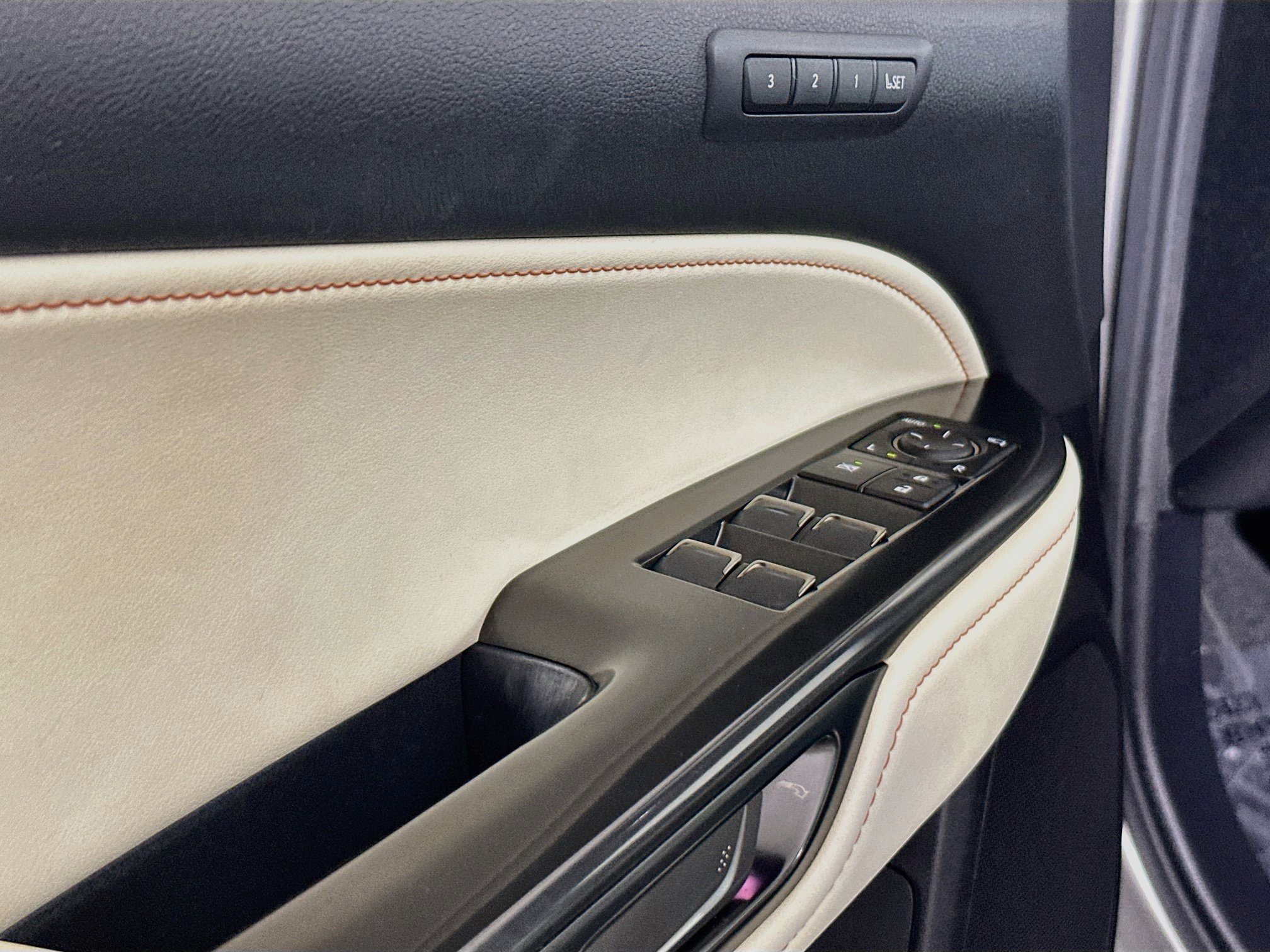 Used 2024 Lexus NX 350h AWD image 14
