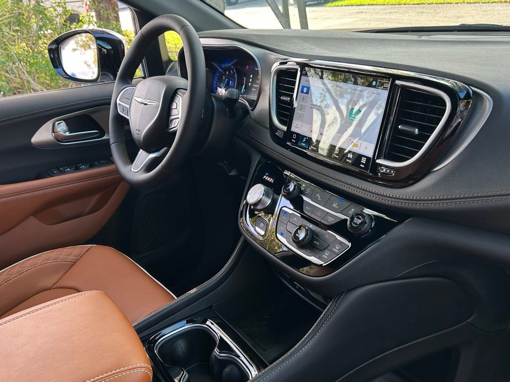 New 2026 Chrysler Pacifica Pinnacle image 39