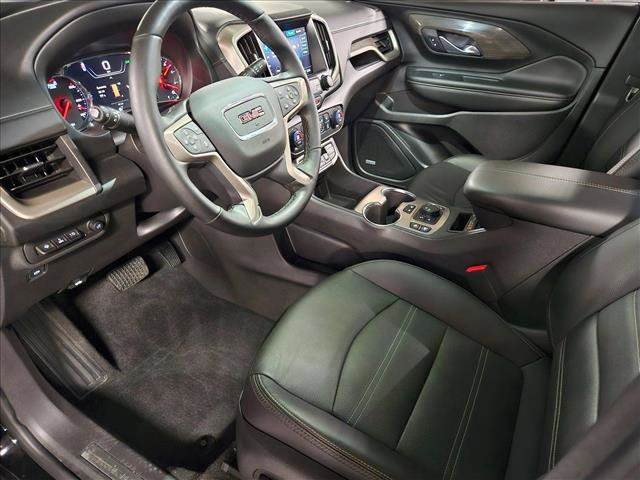 Used 2024 GMC Terrain Denali w/ Denali Premium Package image 9