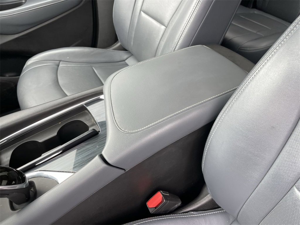 Used 2020 Buick Enclave Essence w/ Sound and Sites Package image 21