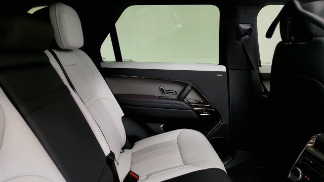 Used 2025 Land Rover Range Rover Sport Dynamic SE AWD/4WD image 39