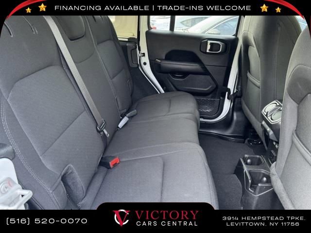 Used 2023 Jeep Wrangler Sahara image 18