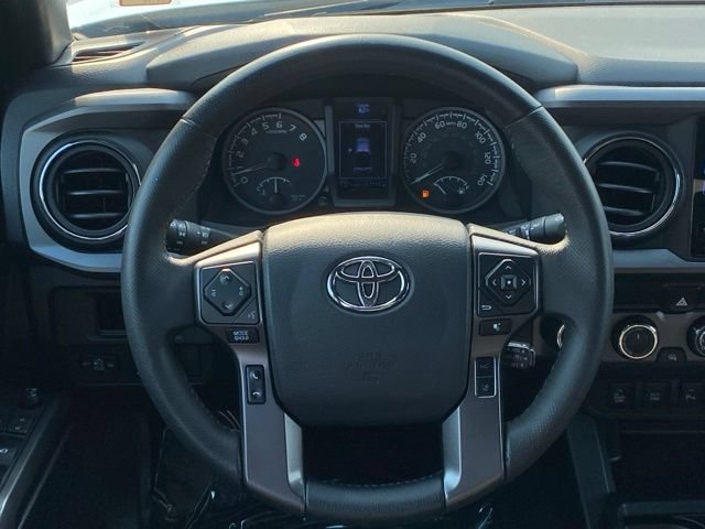 Used 2019 Toyota Tacoma TRD Off-Road w/ Technology Package AWD/4WD image 11