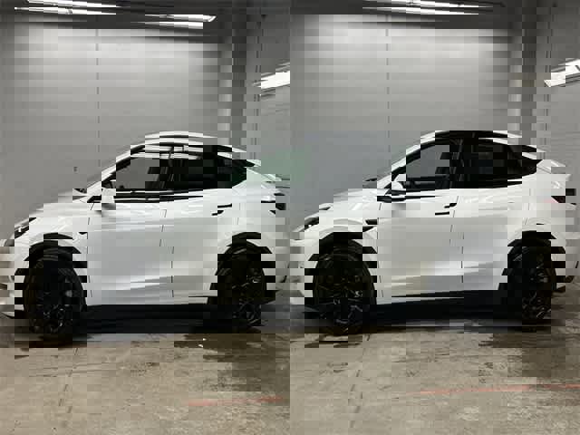 Used 2021 Tesla Model Y Long Range image 2
