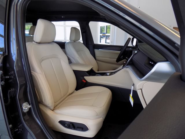 New 2026 Jeep Grand Cherokee L Limited AWD/4WD image 18