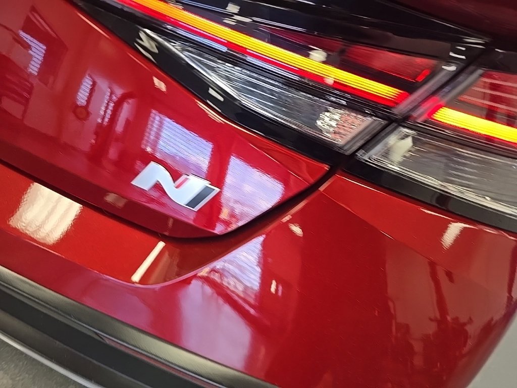 Used 2025 Hyundai Elantra N FWD image 4
