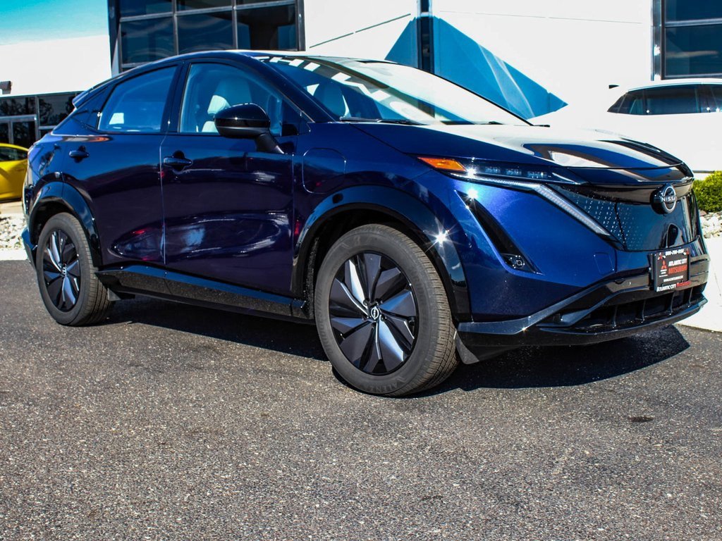 Used 2023 Nissan Ariya AWD image 3