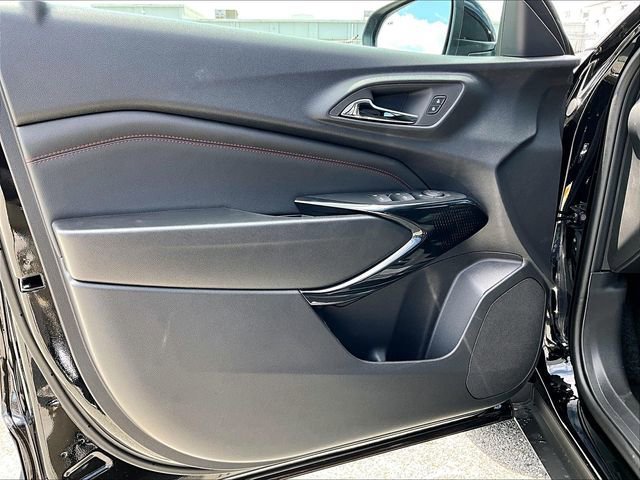 New 2026 Chevrolet Trax RS w/ Sunroof Package FWD image 23