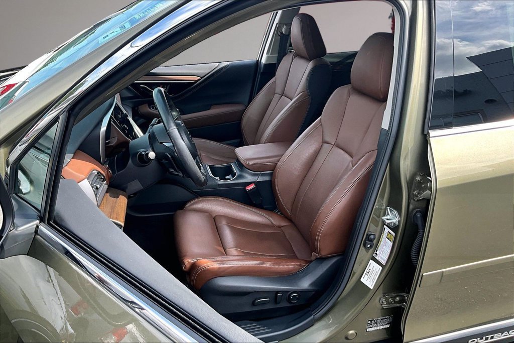 Used 2021 Subaru Outback Touring AWD/4WD image 22