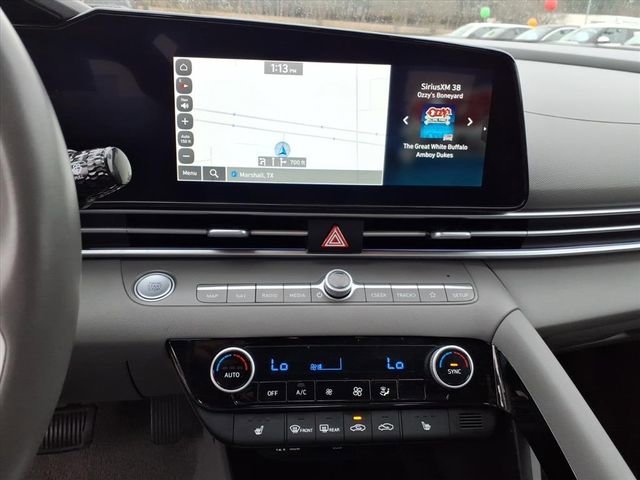 Used 2025 Hyundai Elantra SEL image 16