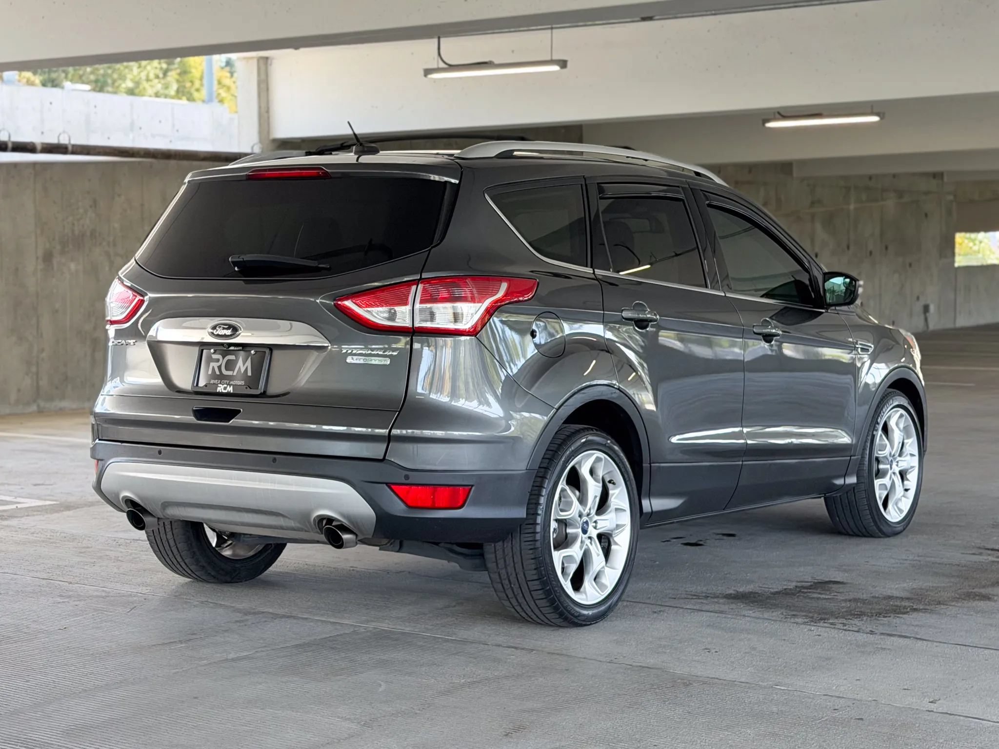 Used 2015 Ford Escape Titanium FWD image 5