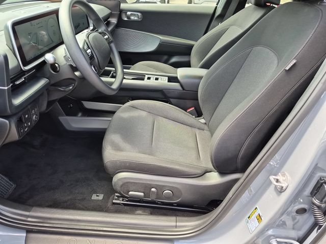 Used 2025 Hyundai Ioniq 6 SE RWD image 13