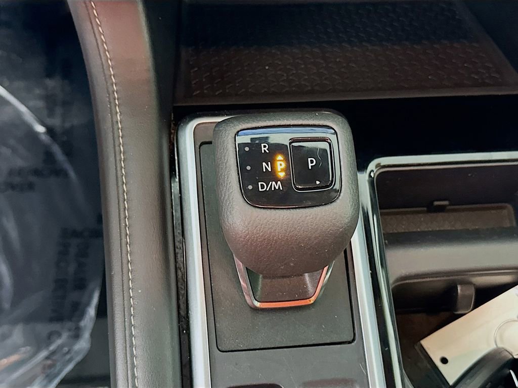 Used 2022 Nissan Pathfinder SL w/ SL Black Package image 24