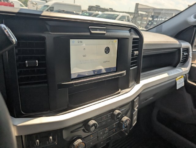 New 2026 Ford F550 4x4 Regular Cab Super Duty image 19
