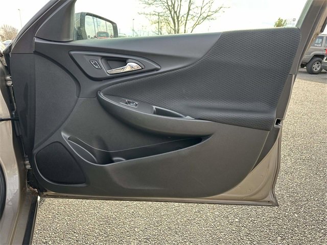 Used 2023 Chevrolet Malibu LT image 10