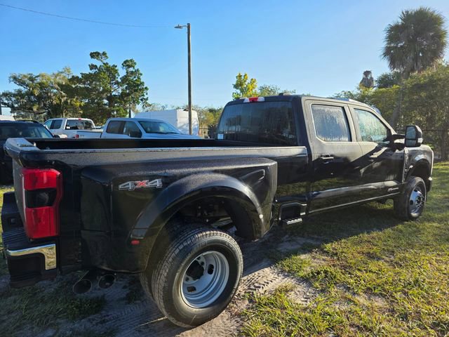 New 2026 Ford F350 XLT image 3