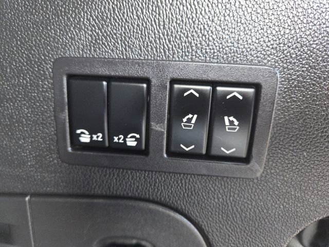 Used 2017 GMC Yukon SLT image 15