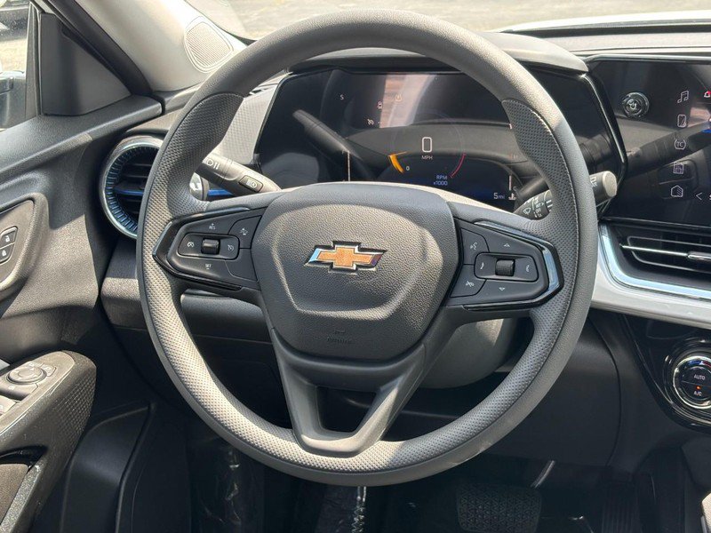 New 2026 Chevrolet Trax LT FWD image 7