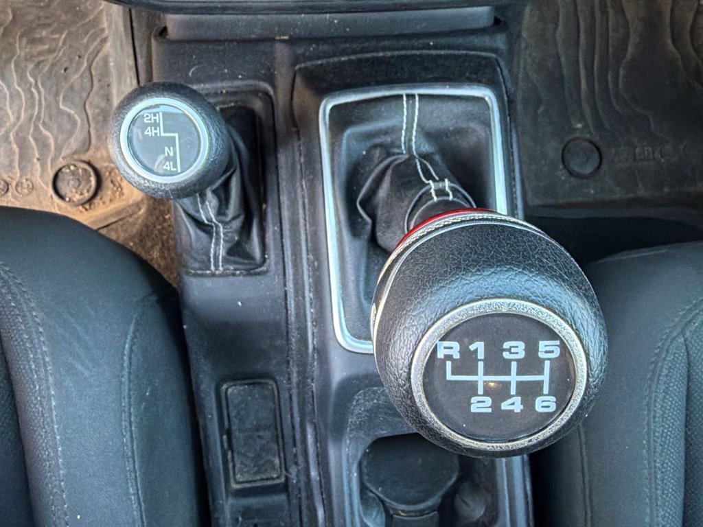 Used 2018 Jeep Wrangler Unlimited Sahara AWD/4WD image 21