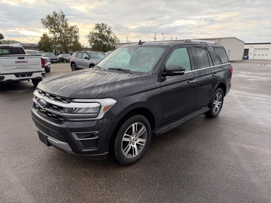 Used 2024 Ford Expedition Limited AWD/4WD image 8