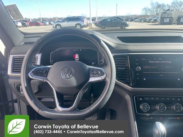 Used 2022 Volkswagen Atlas Cross Sport SE image 25