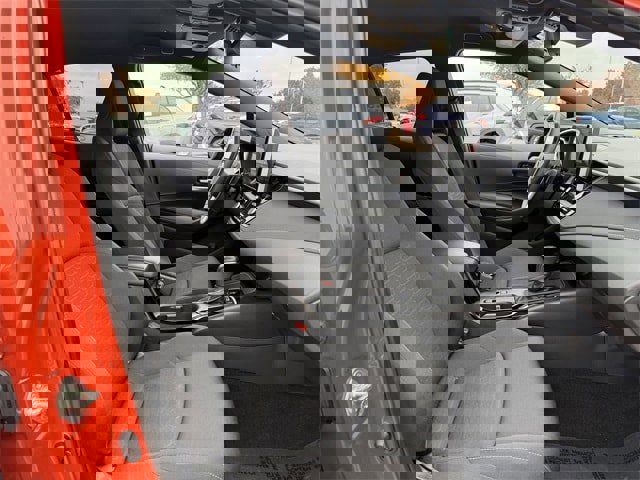 Used 2025 Toyota Corolla SE image 27