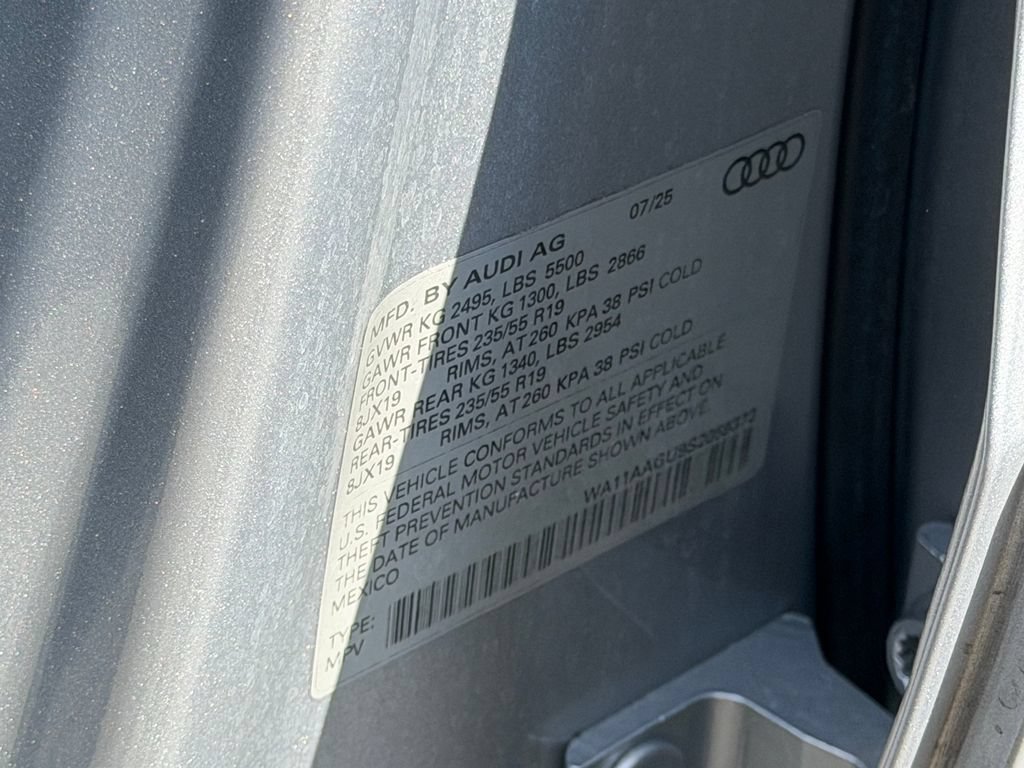 Used 2025 Audi Q5 Premium w/ Convenience Package AWD/4WD image 30