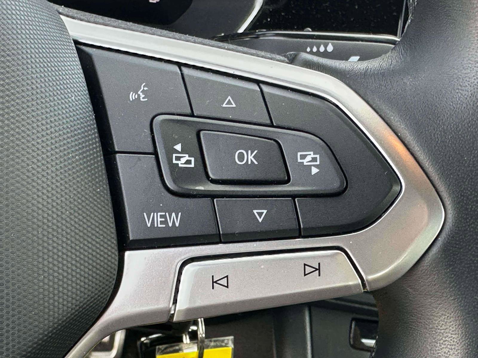 Certified 2023 Volkswagen Jetta Sport image 19