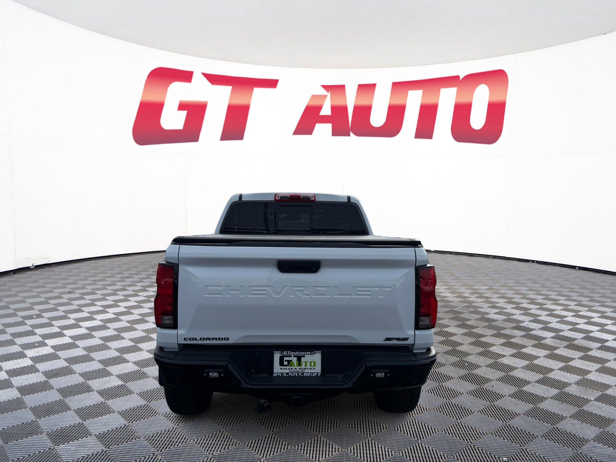 Used 2024 Chevrolet Colorado ZR2 w/ Technology Package image 6