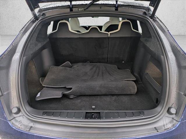 Used 2022 Tesla Model X image 6
