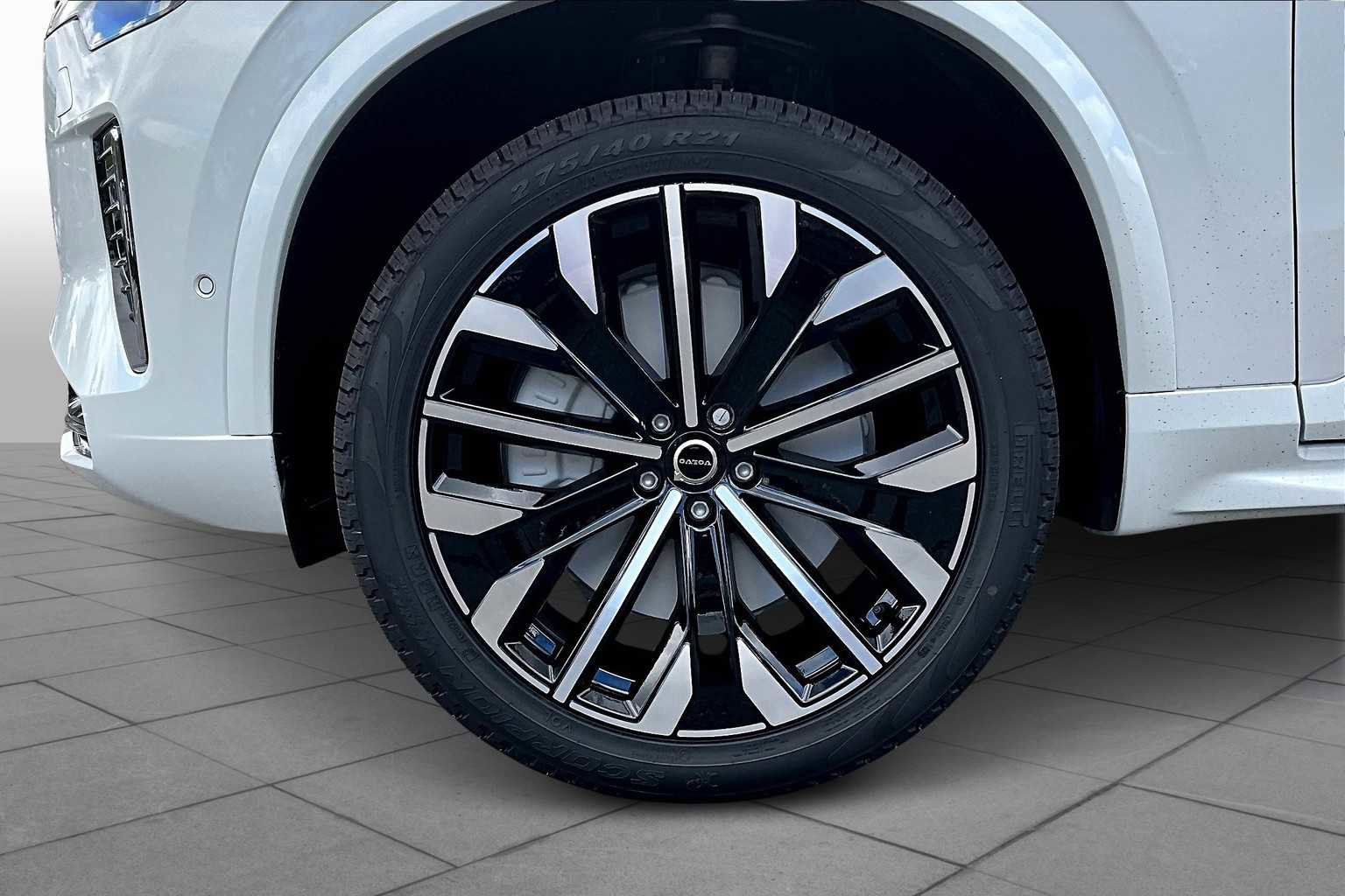 New 2026 Volvo XC90 B6 Plus image 16