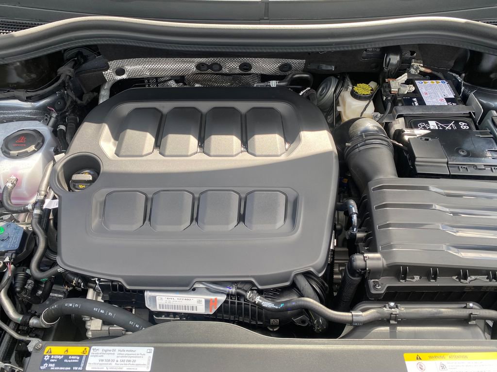 New 2026 Volkswagen Tiguan SE R-Line FWD image 10