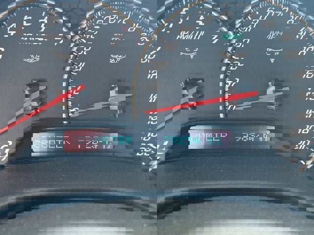 Used 2005 Chevrolet Corvette Convertible w/ Preferred Equipment Group image 12