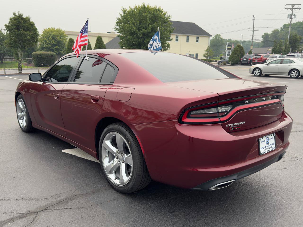 Used 2017 Dodge Charger SE RWD image 7