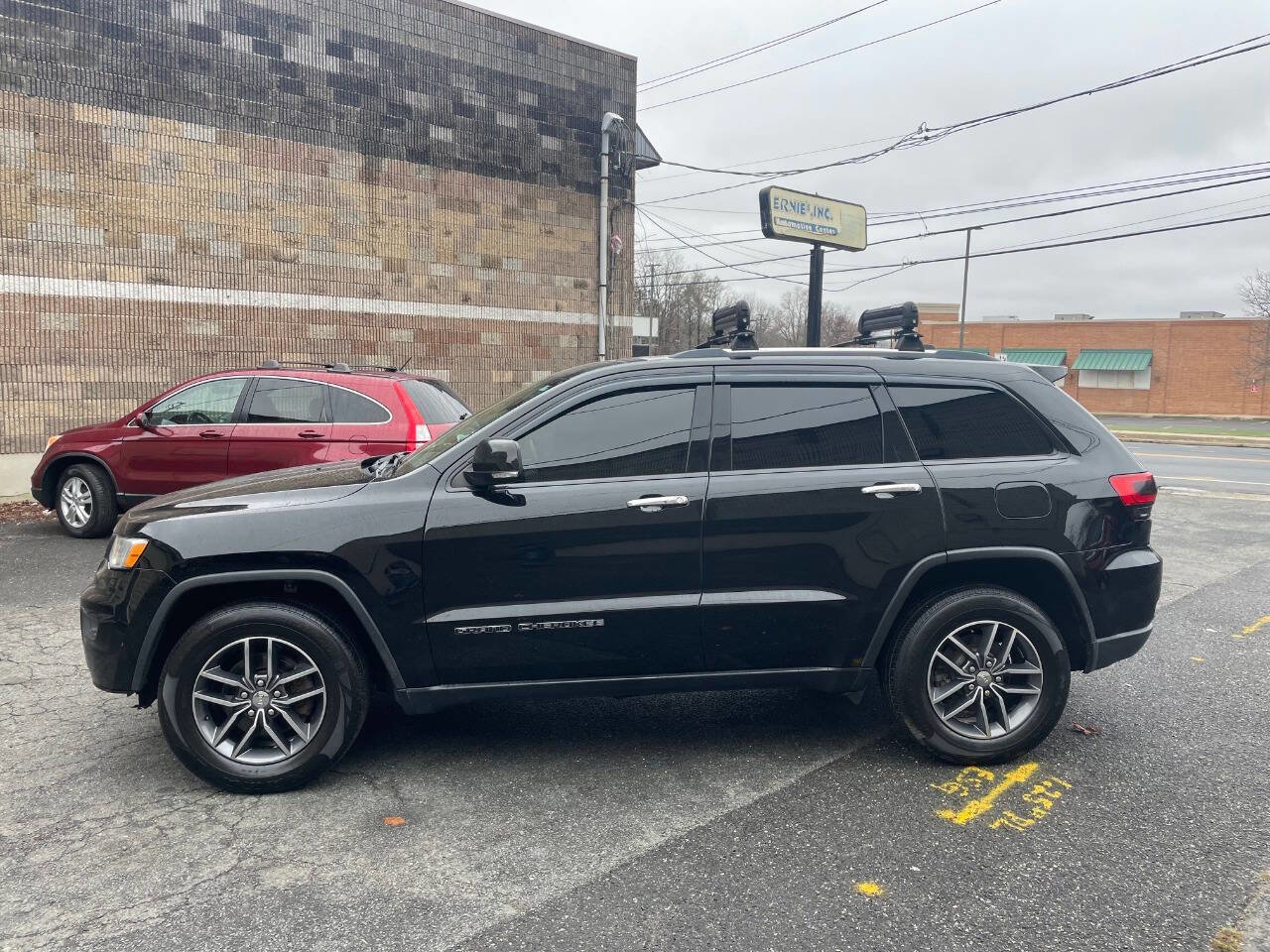 Used 2017 Jeep Grand Cherokee Limited image 4