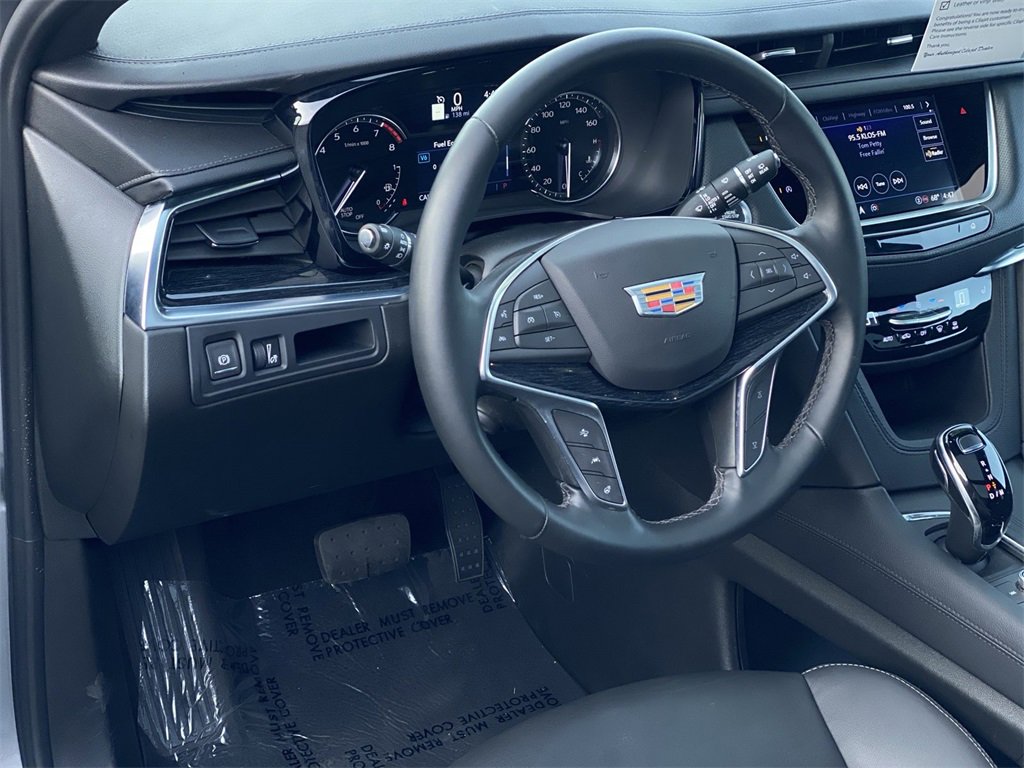Certified 2025 Cadillac XT5 Premium Luxury image 10