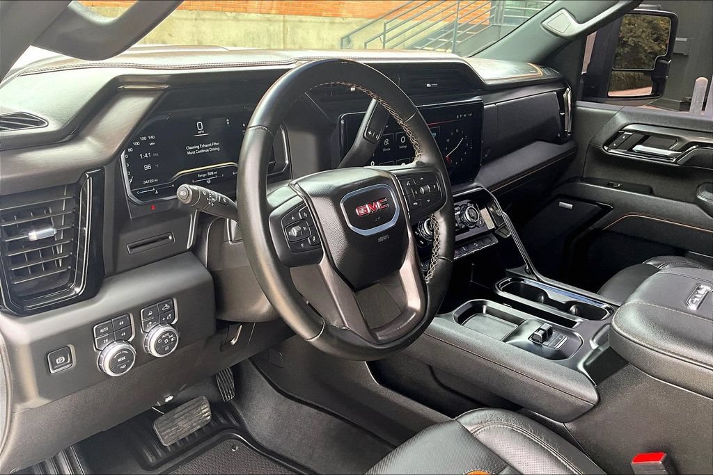 Used 2025 GMC Sierra 2500 AT4 AWD/4WD image 17