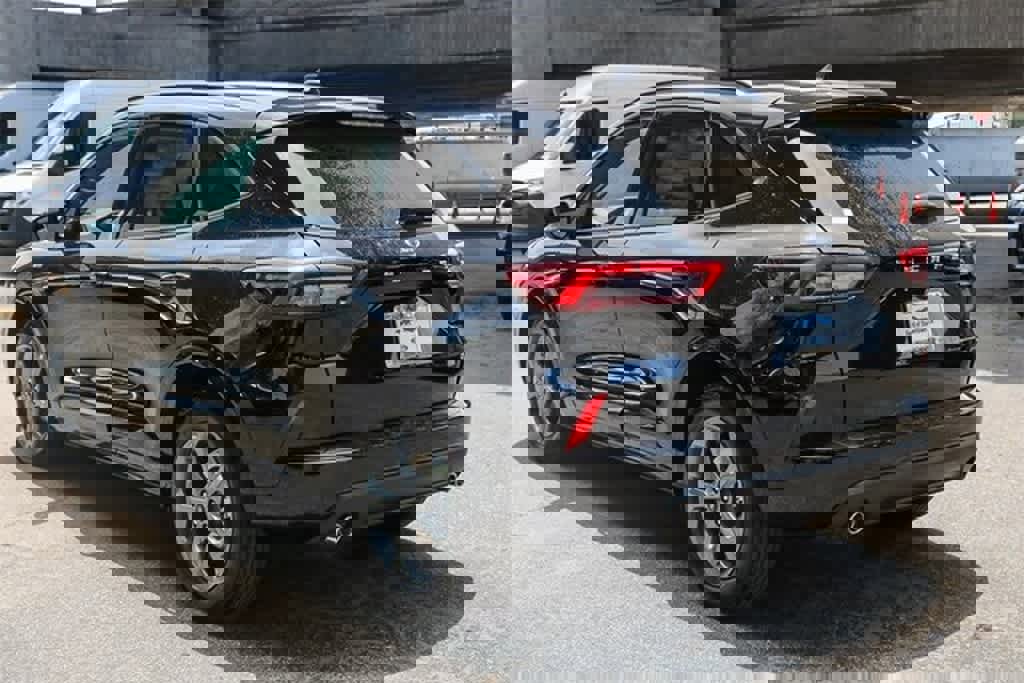 New 2024 Ford Escape ST-Line w/ Equipment Group 301A image 7