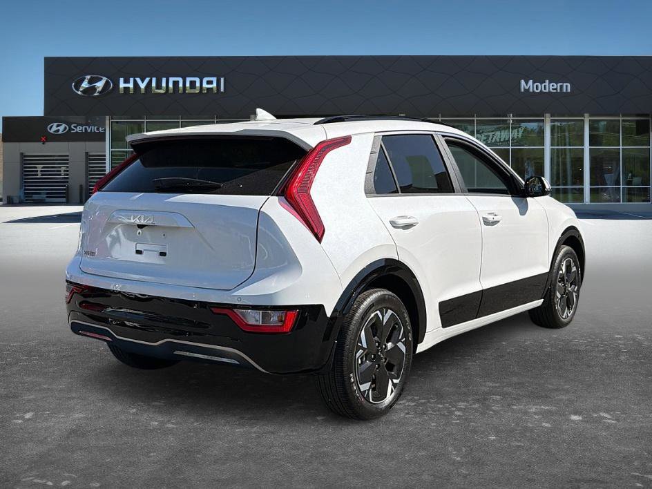 Used 2024 Kia Niro Wind FWD image 4