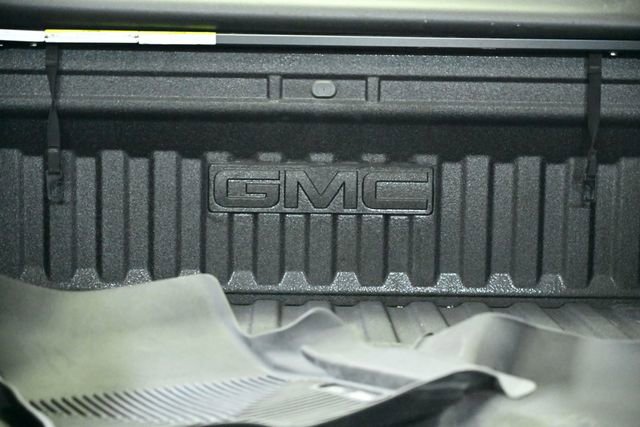 Used 2022 GMC Sierra 2500 SLT w/ SLT Convenience Package image 21