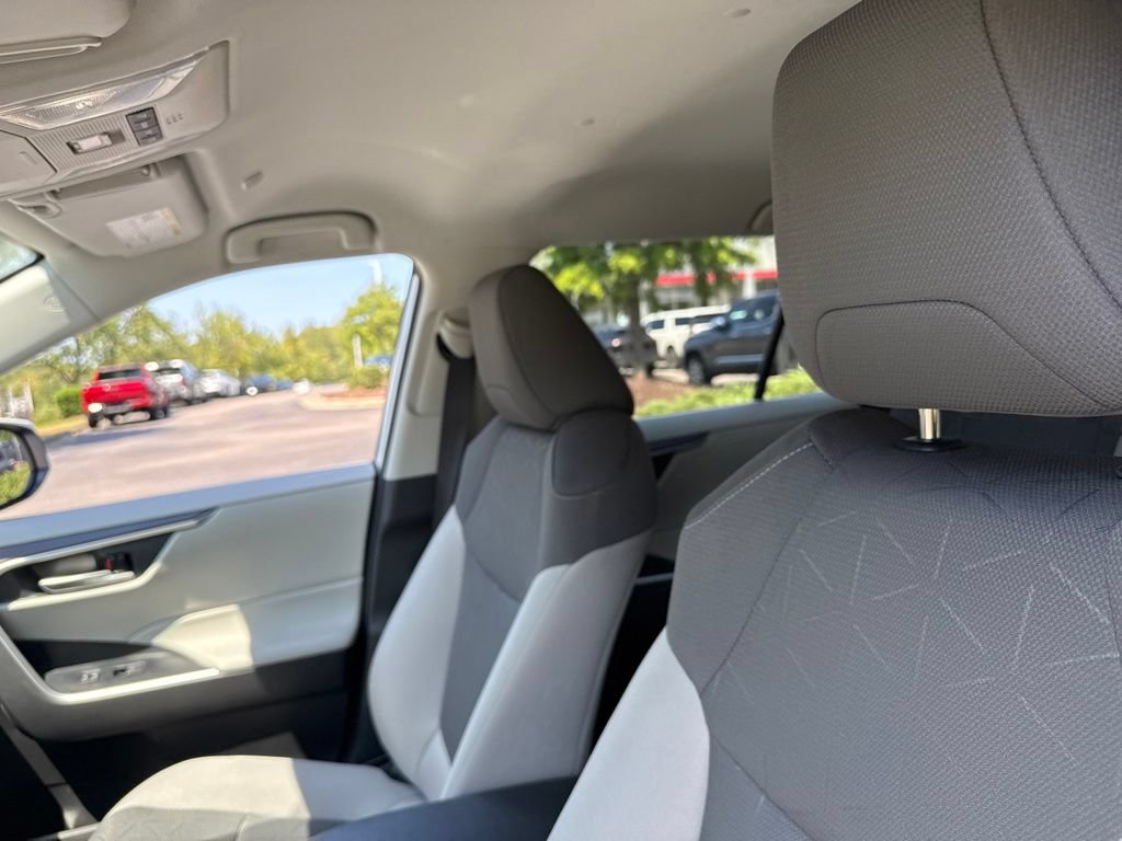 Used 2025 Toyota RAV4 XLE FWD image 8