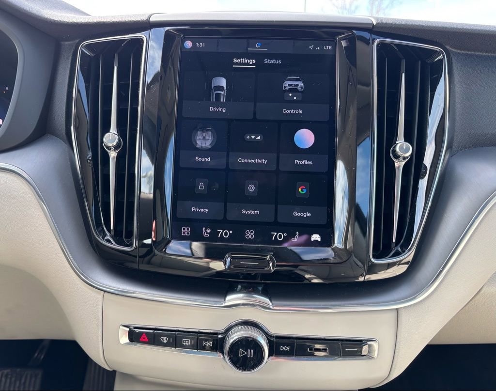 Certified 2023 Volvo XC60 B5 Core w/ Climate Package image 14