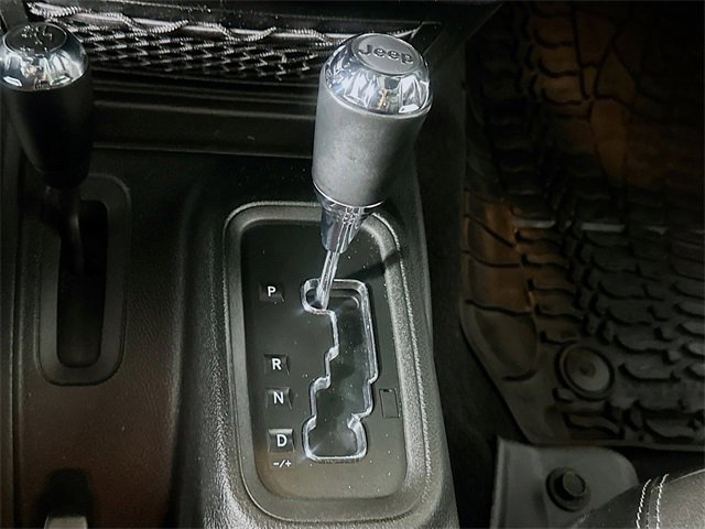 Used 2017 Jeep Wrangler Unlimited Rubicon image 17