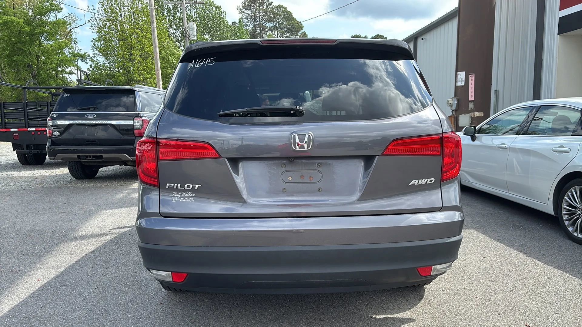 Used 2017 Honda Pilot EX-L image 4