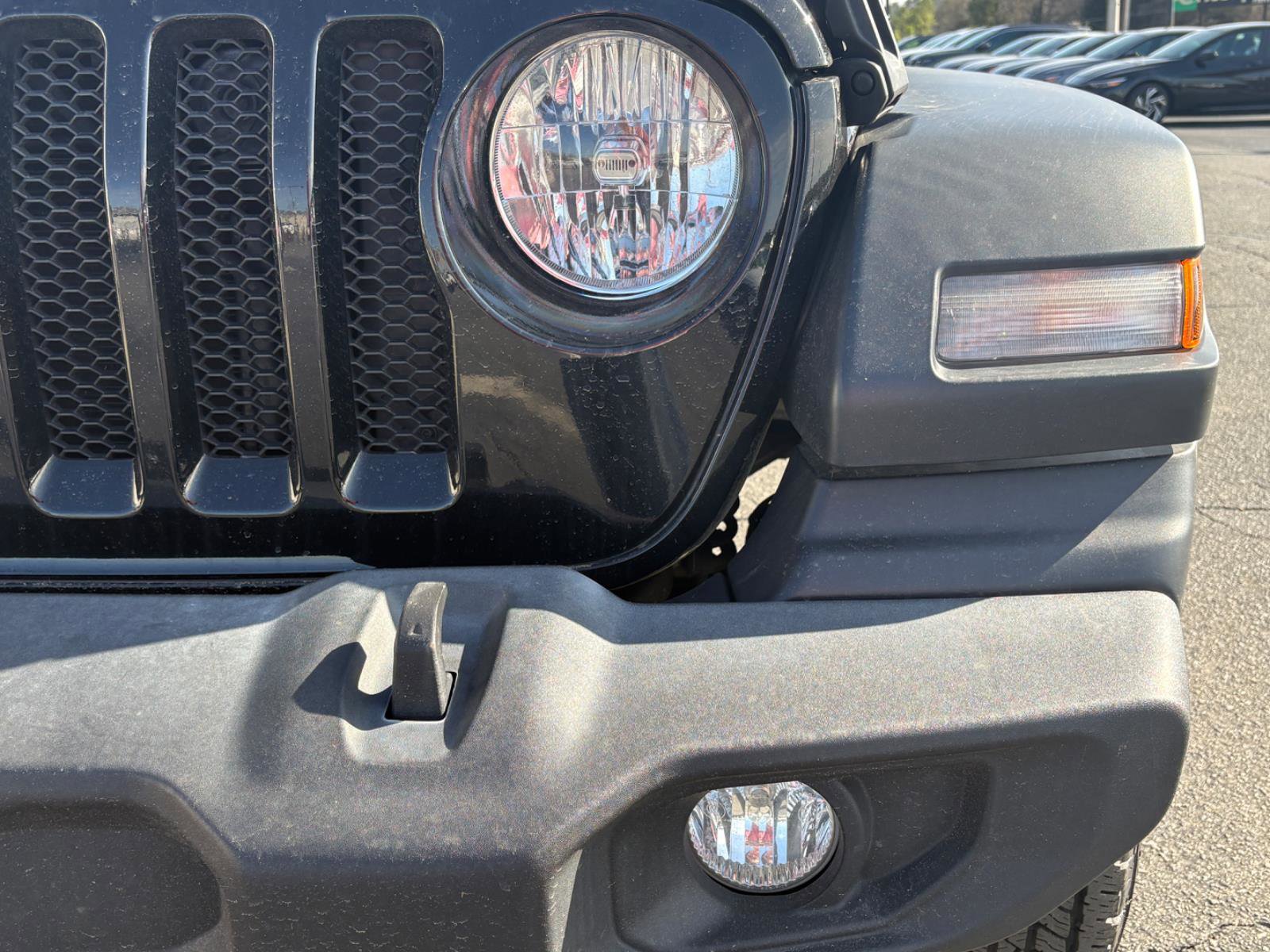 Used 2023 Jeep Wrangler Sport S image 12