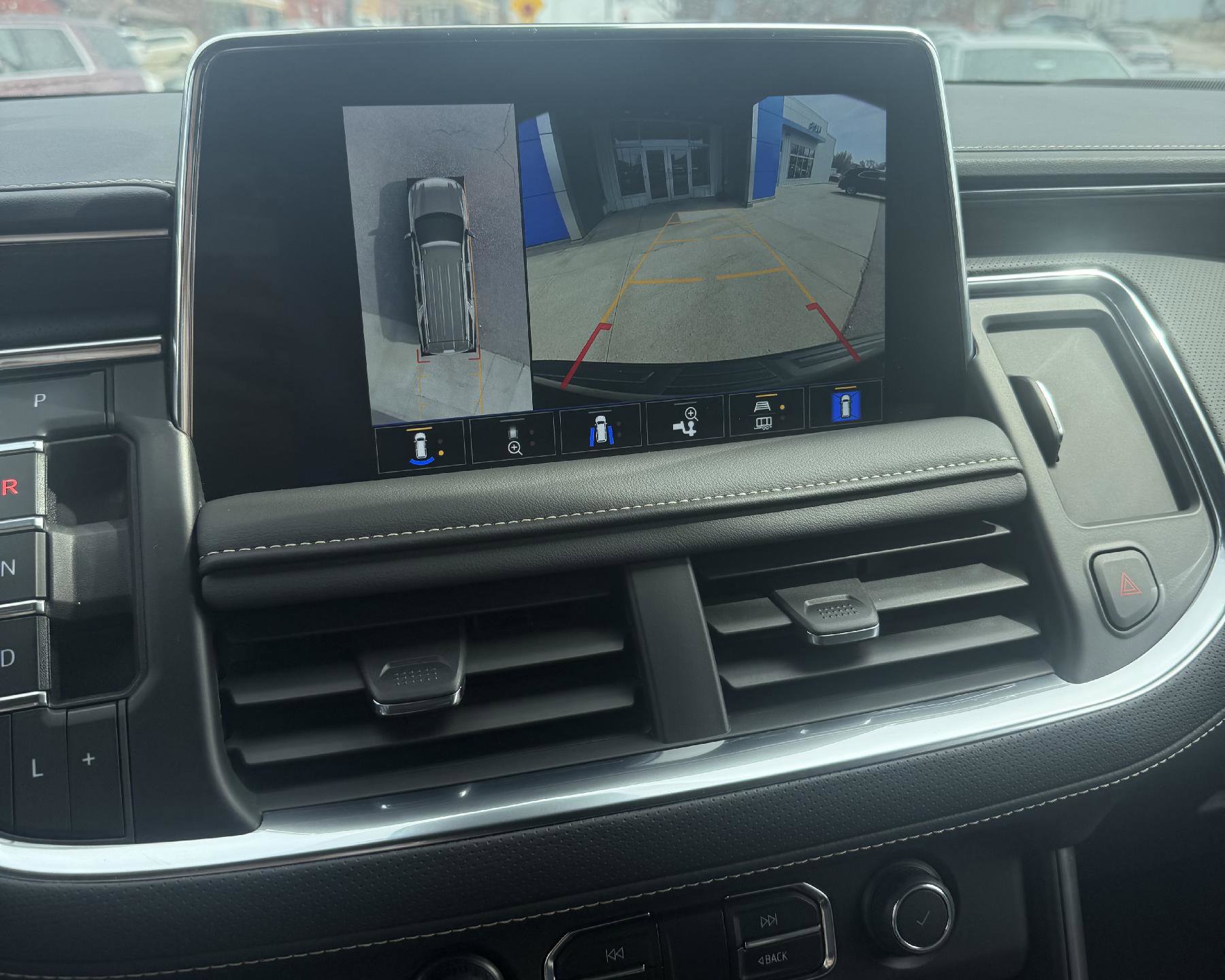 Used 2024 Chevrolet Suburban Premier w/ Premium Package 2 image 9