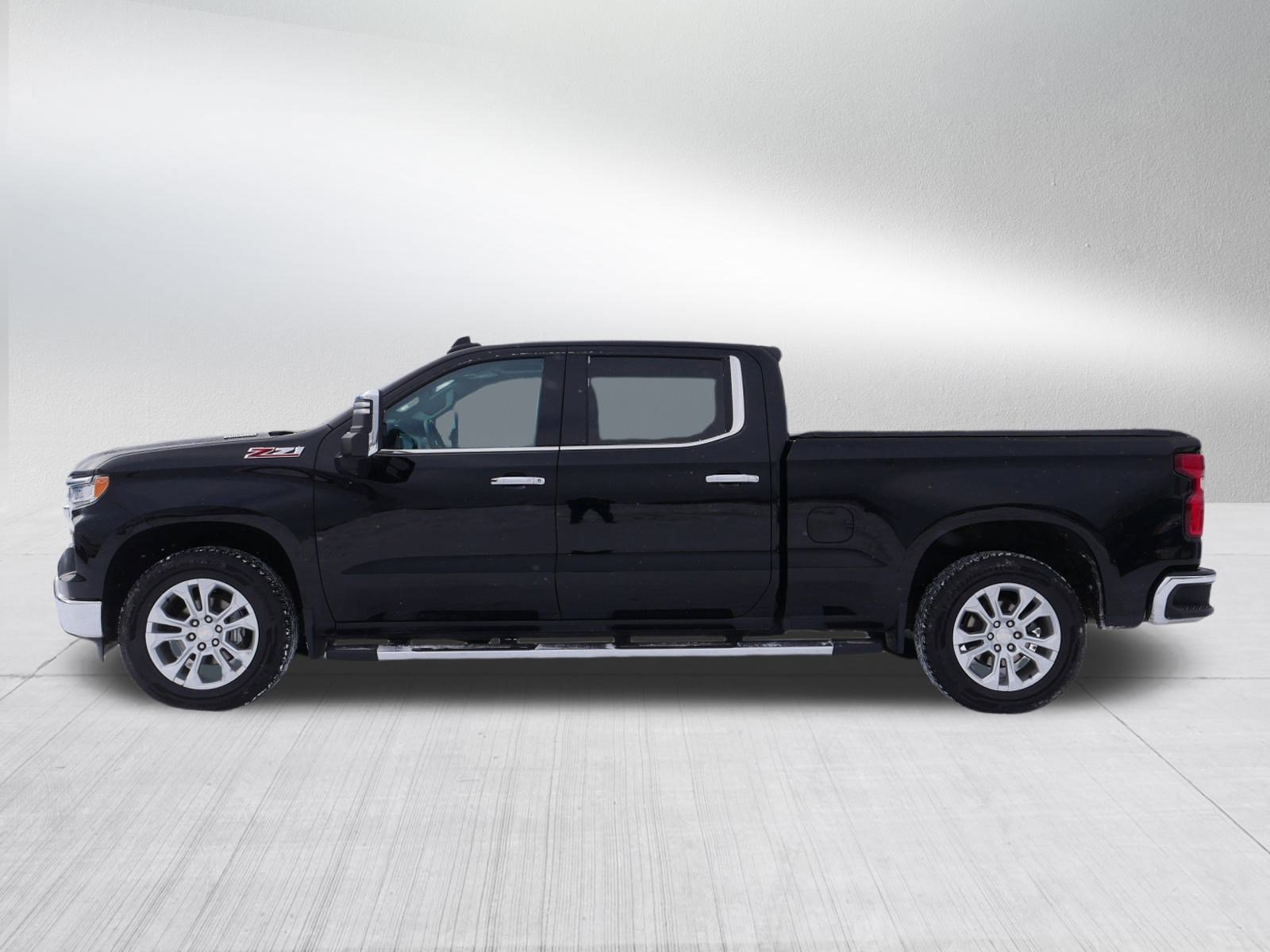 Used 2023 Chevrolet Silverado 1500 LTZ w/ LTZ Premium Package image 4